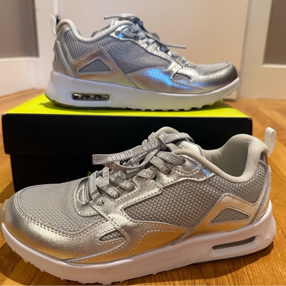 Zumba Fitness Silver Metallic Silver Women's Sneakers - Picture 2 of 4